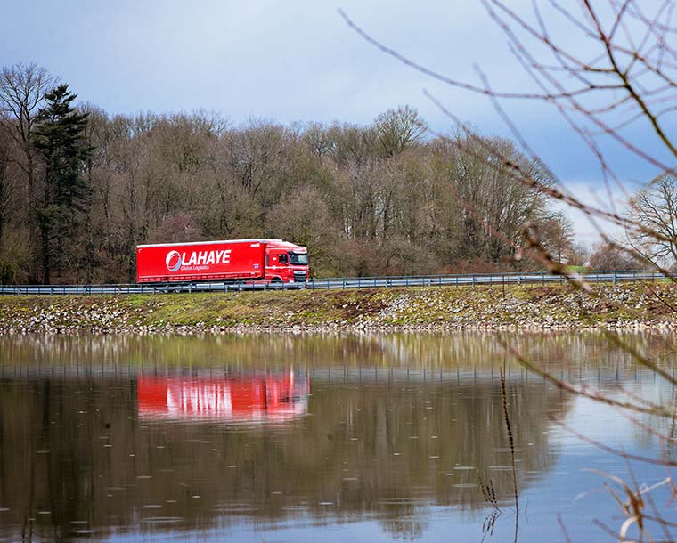 Lahayae Global Logistics Transport International Messagerie Palettisee